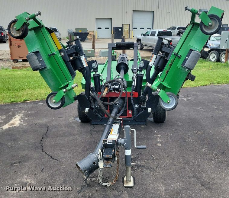 image for item DX7101 2023 Frontier FM4012 batwing finish mower