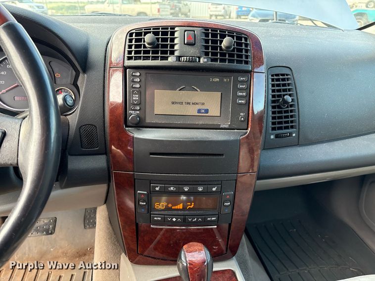 image for item DX7995 2005 Cadillac SRX SUV