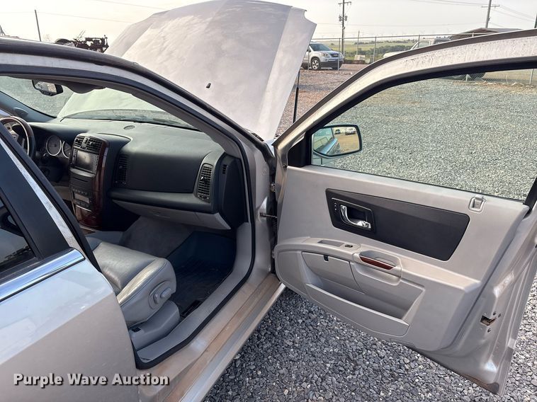 image for item DX7995 2005 Cadillac SRX SUV