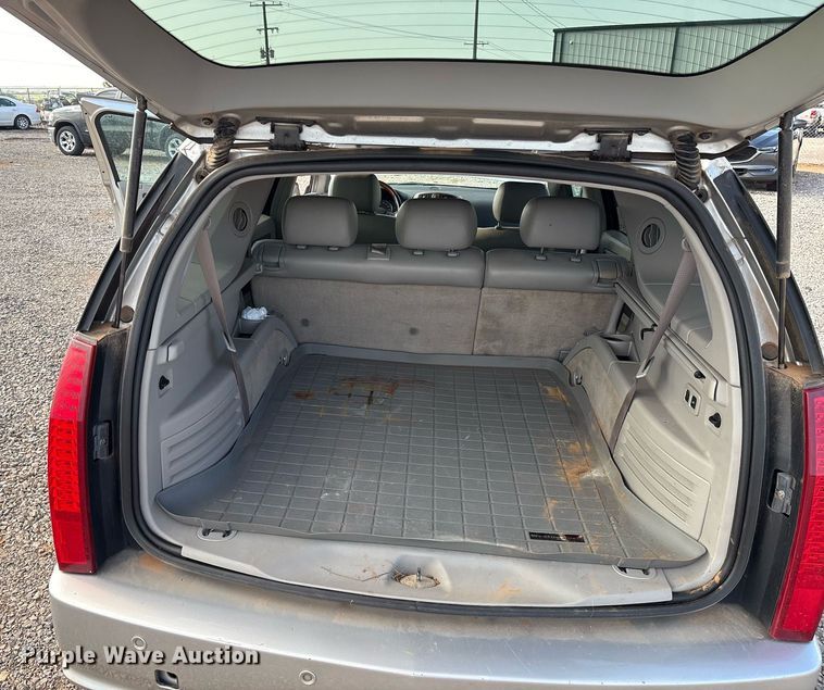 image for item DX7995 2005 Cadillac SRX SUV