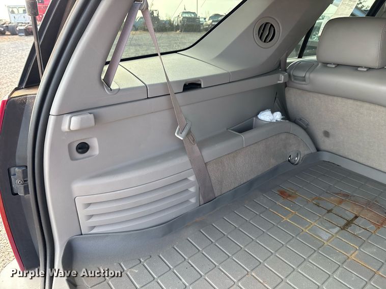 image for item DX7995 2005 Cadillac SRX SUV