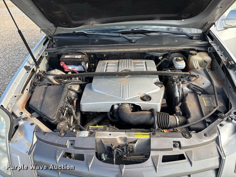 image for item DX7995 2005 Cadillac SRX SUV