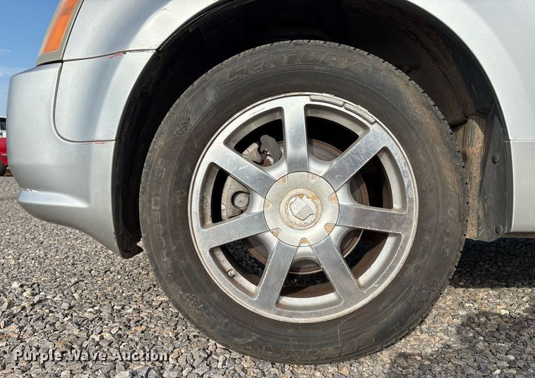 image for item DX7995 2005 Cadillac SRX SUV