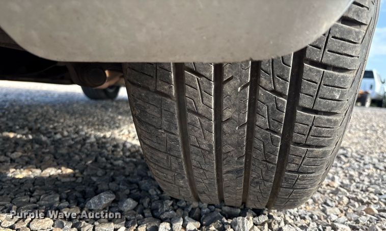 image for item DX7995 2005 Cadillac SRX SUV