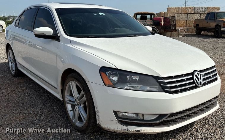 image for item DX7997 2014 Volkswagen Passat  Sedan