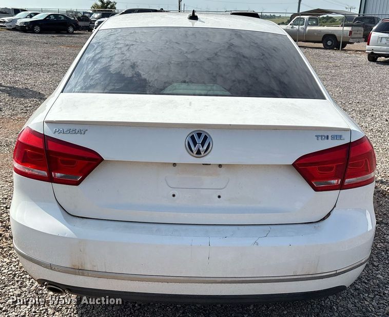 image for item DX7997 2014 Volkswagen Passat  Sedan