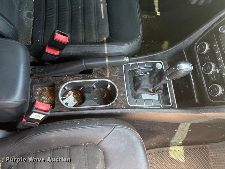 image for item DX7997 2014 Volkswagen Passat  Sedan