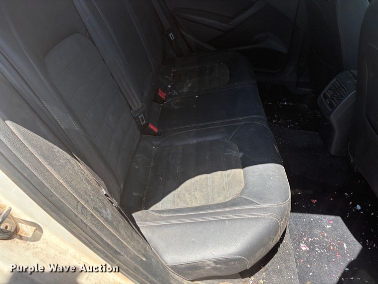 image for item DX7997 2014 Volkswagen Passat  Sedan