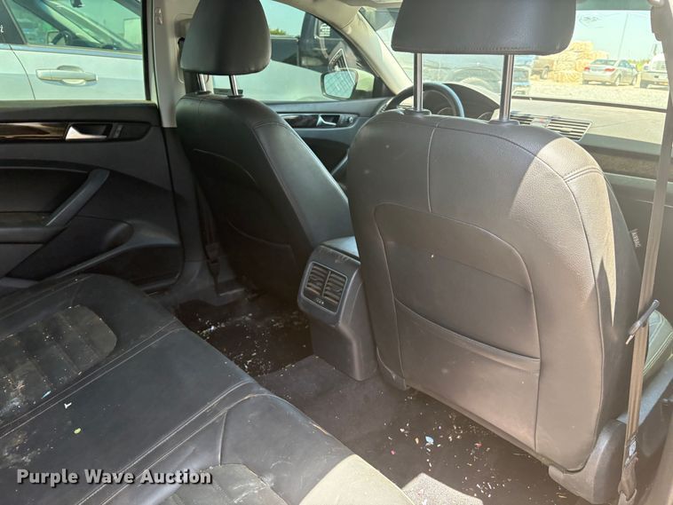 image for item DX7997 2014 Volkswagen Passat  Sedan