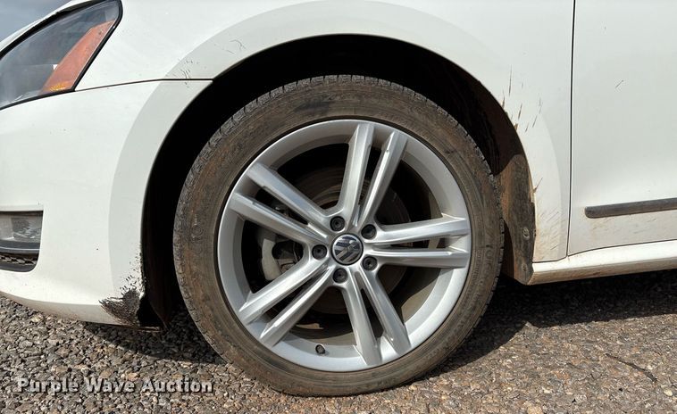 image for item DX7997 2014 Volkswagen Passat  Sedan