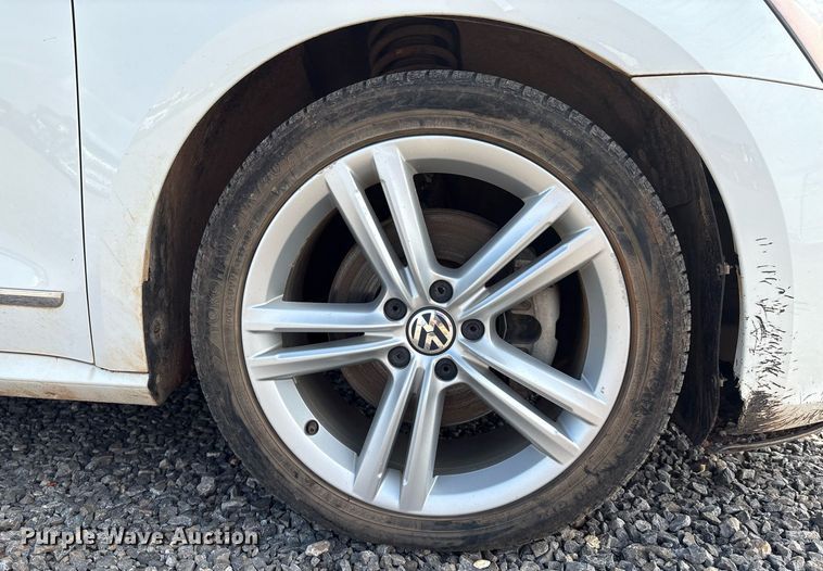 image for item DX7997 2014 Volkswagen Passat  Sedan