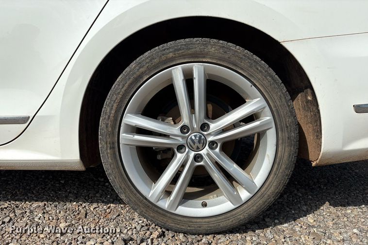 image for item DX7997 2014 Volkswagen Passat  Sedan