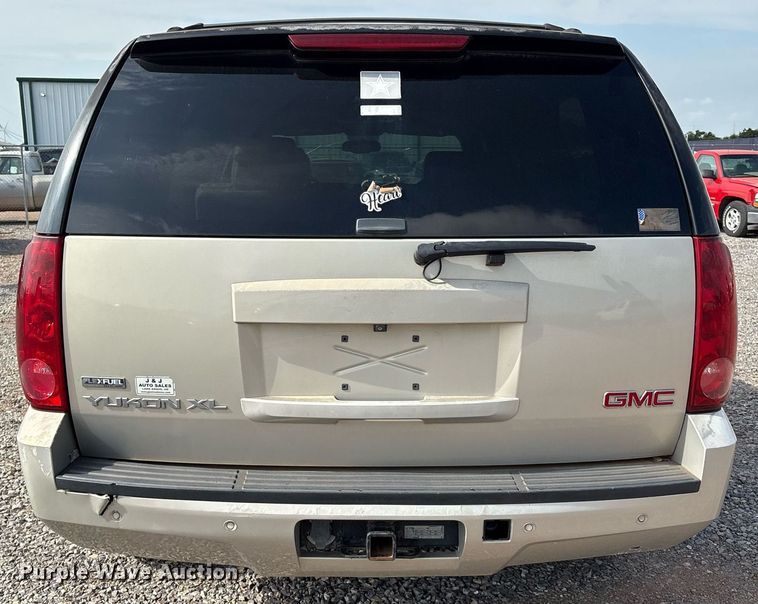 image for item DX7998 2007 GMC Yukon XL SUV