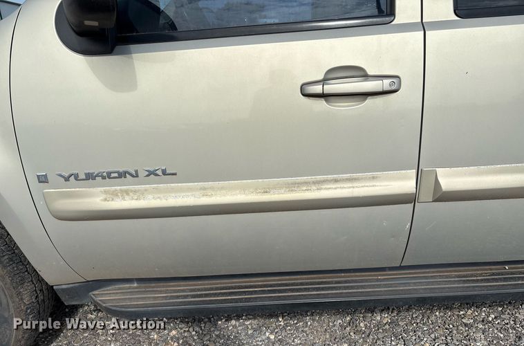 image for item DX7998 2007 GMC Yukon XL SUV