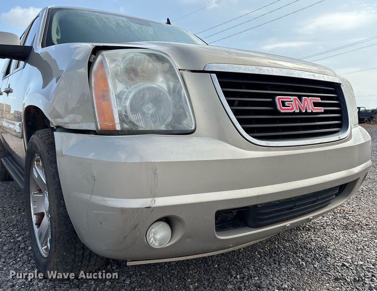 image for item DX7998 2007 GMC Yukon XL SUV