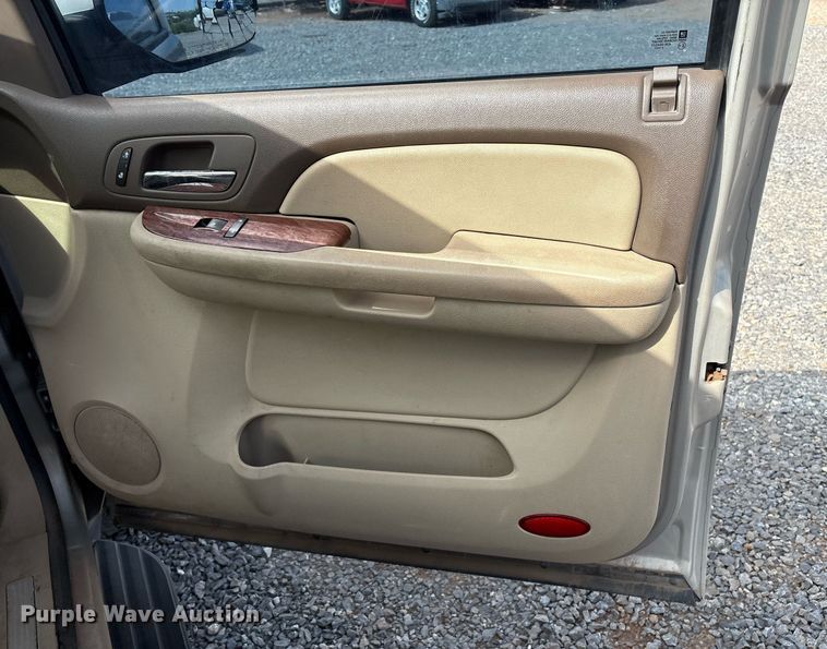 image for item DX7998 2007 GMC Yukon XL SUV