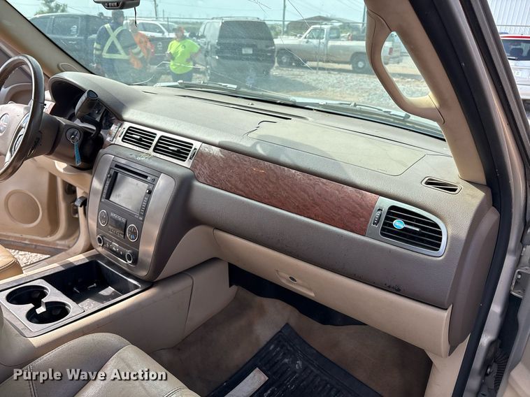 image for item DX7998 2007 GMC Yukon XL SUV