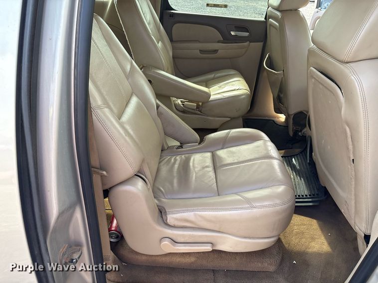 image for item DX7998 2007 GMC Yukon XL SUV