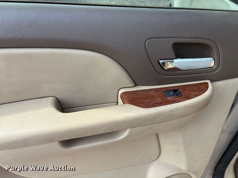 image for item DX7998 2007 GMC Yukon XL SUV