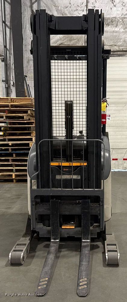 image for item DY0237 2015 Crown RR5725-35 order picker