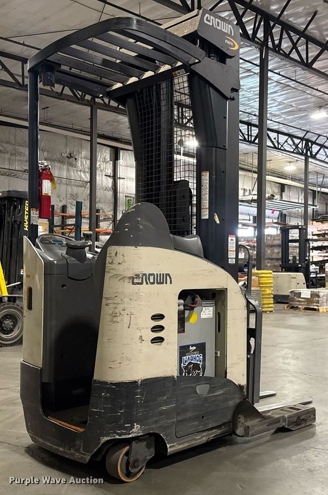 image for item DY0237 2015 Crown RR5725-35 order picker