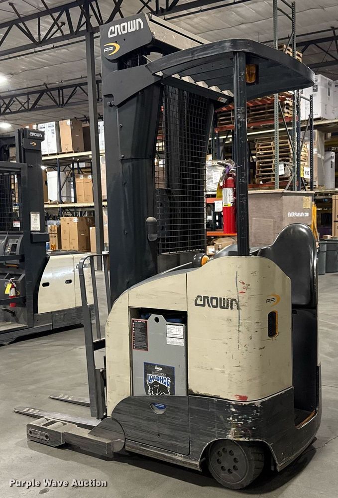 image for item DY0237 2015 Crown RR5725-35 order picker