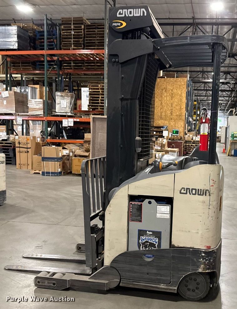 image for item DY0237 2015 Crown RR5725-35 order picker