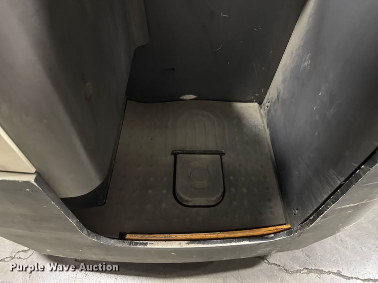 image for item DY0237 2015 Crown RR5725-35 order picker