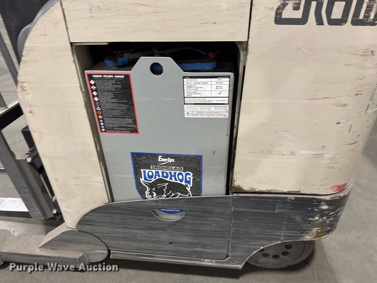 image for item DY0237 2015 Crown RR5725-35 order picker