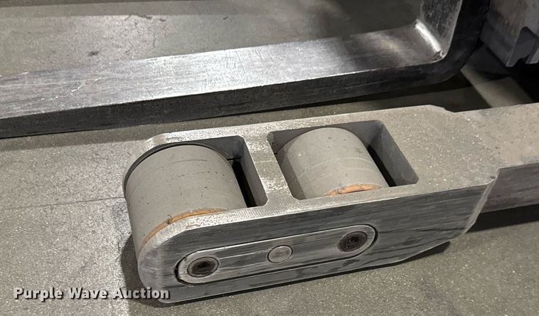 image for item DY0237 2015 Crown RR5725-35 order picker