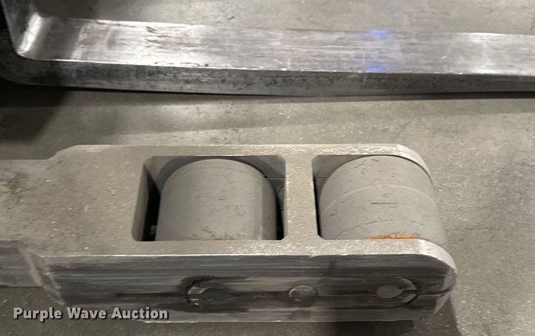 image for item DY0237 2015 Crown RR5725-35 order picker