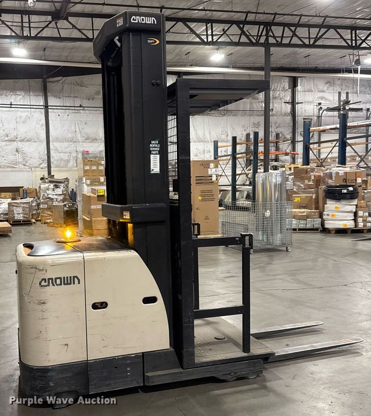 image for item DY0238 2015 Crown SP3520-30 order picker