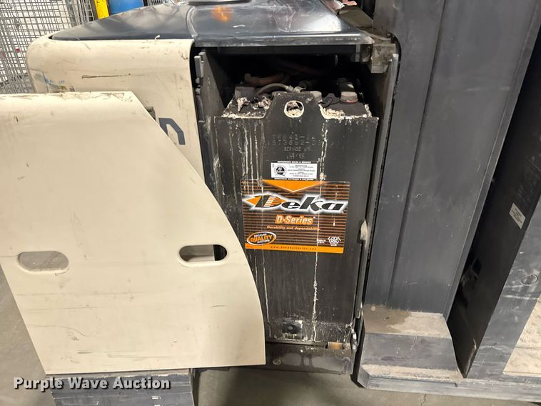 image for item DY0238 2015 Crown SP3520-30 order picker