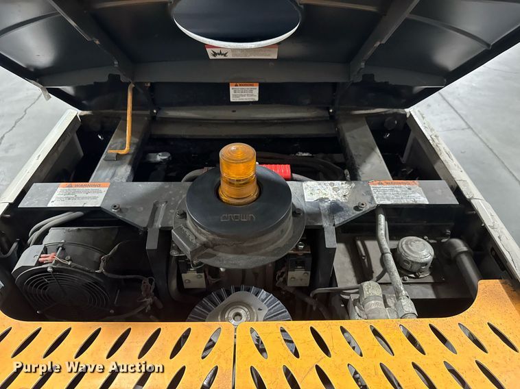 image for item DY0238 2015 Crown SP3520-30 order picker