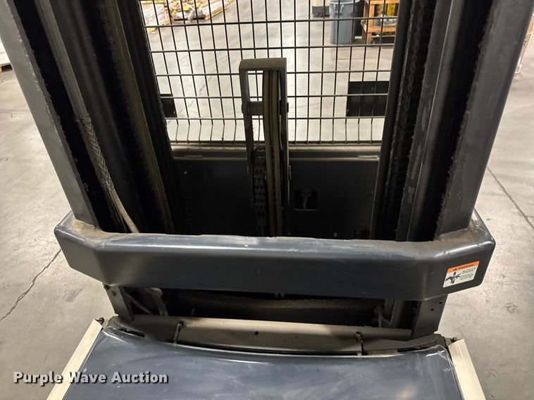 image for item DY0239 2015 Crown SP3520-30 order picker