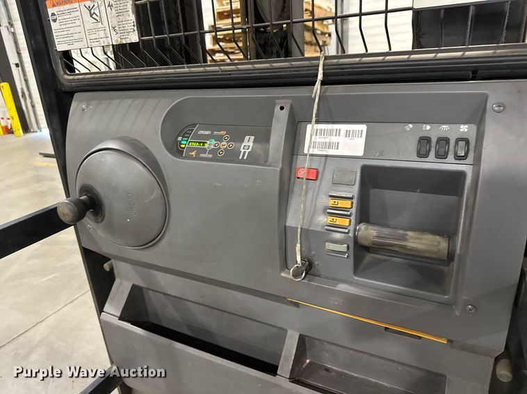 image for item DY0239 2015 Crown SP3520-30 order picker