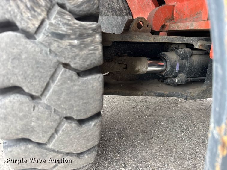 image for item DY0240 2011 Toyota 7FDAU50 forklift