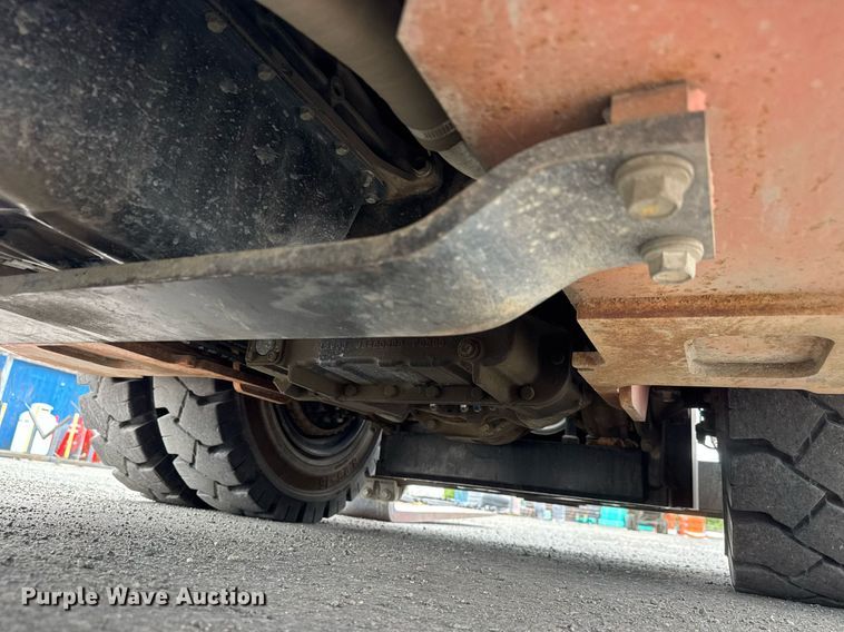 image for item DY0240 2011 Toyota 7FDAU50 forklift