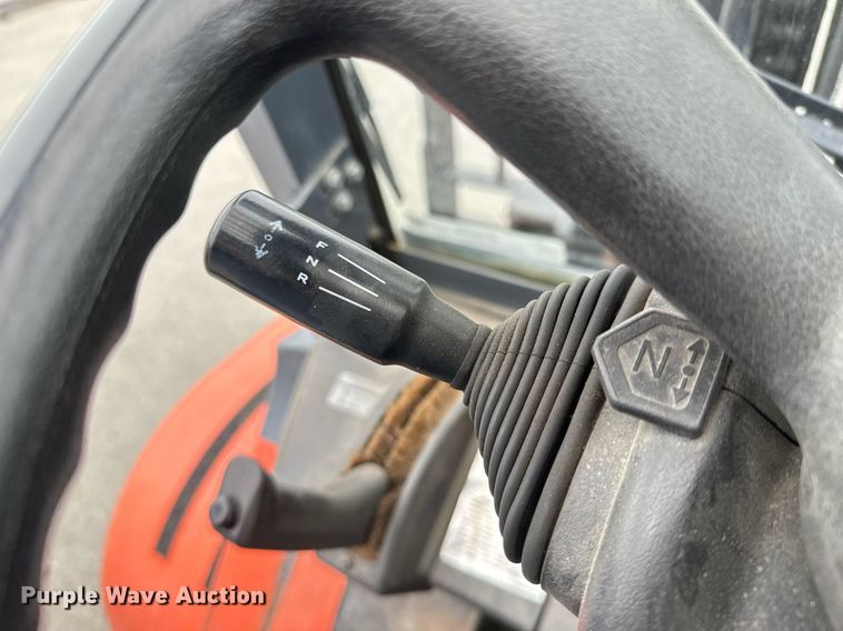 image for item DY0240 2011 Toyota 7FDAU50 forklift