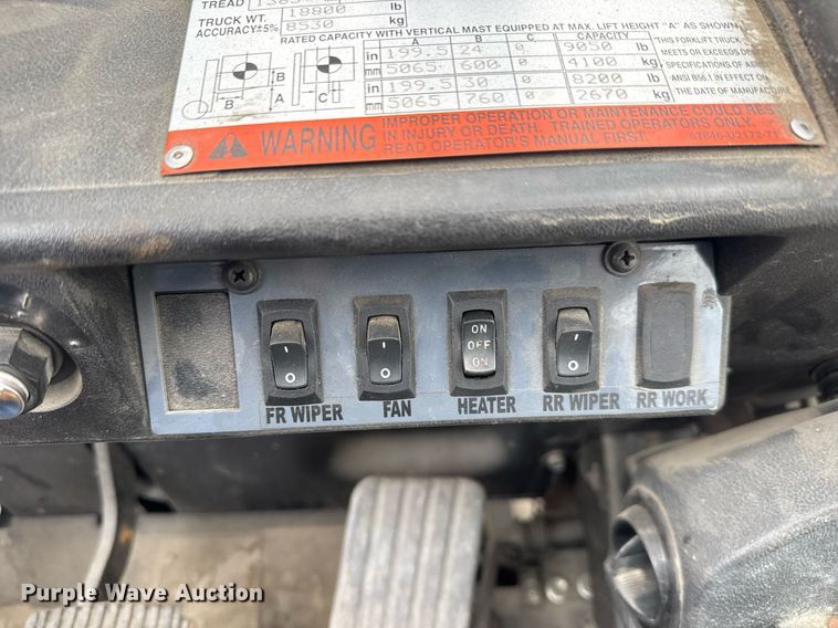 image for item DY0240 2011 Toyota 7FDAU50 forklift