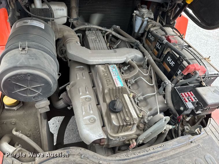 image for item DY0240 2011 Toyota 7FDAU50 forklift