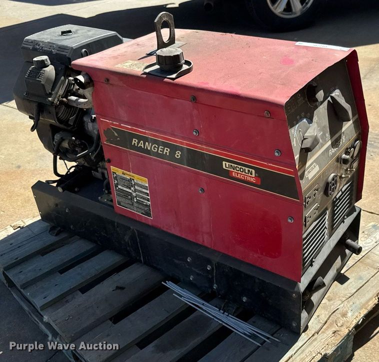 image for item DY0246 Lincoln Electric Ranger 8 welder/generator