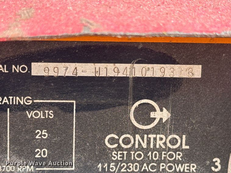 image for item DY0246 Lincoln Electric Ranger 8 welder/generator