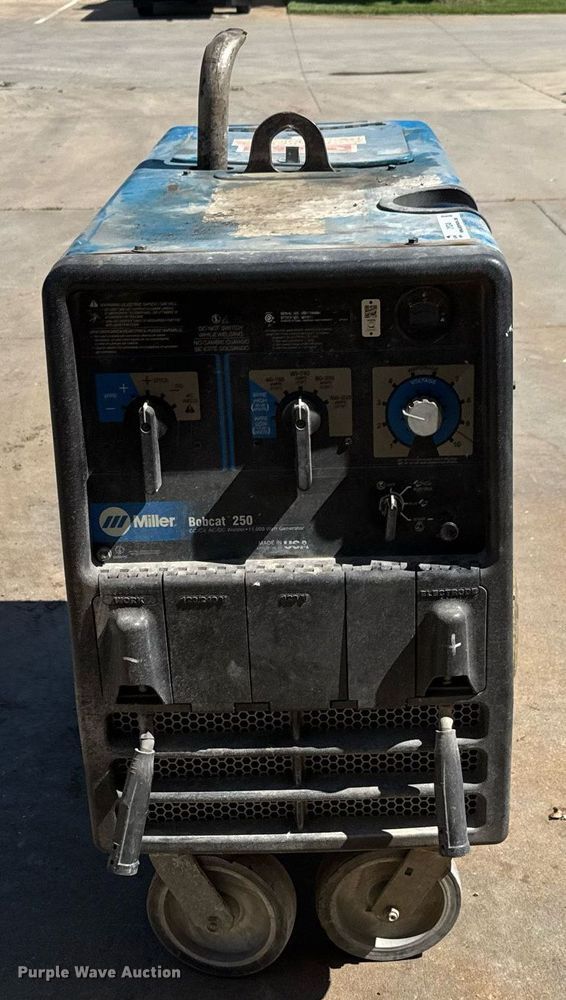 image for item DY0248 Miller Bobcat 250 welder/generator
