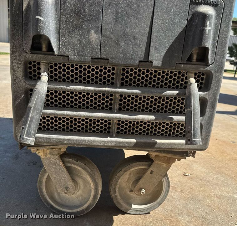 image for item DY0248 Miller Bobcat 250 welder/generator