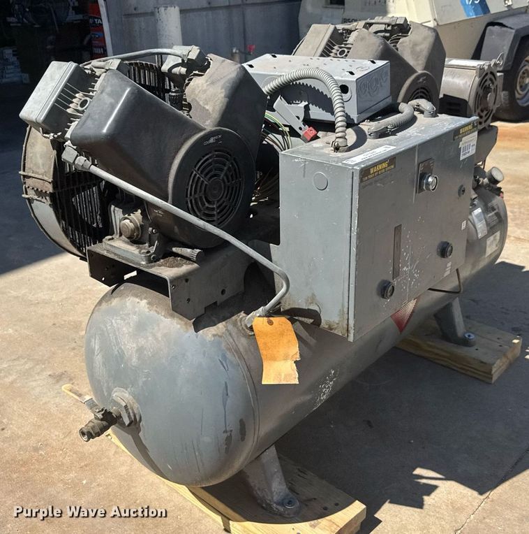 image for item DY0249 Johnson Controls Pure Flow AD-030-3C2 air compressor