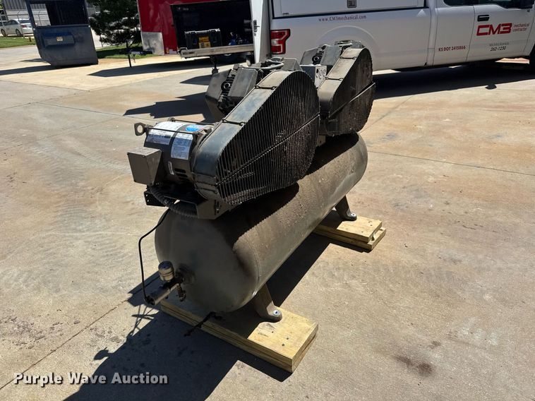 image for item DY0249 Johnson Controls Pure Flow AD-030-3C2 air compressor