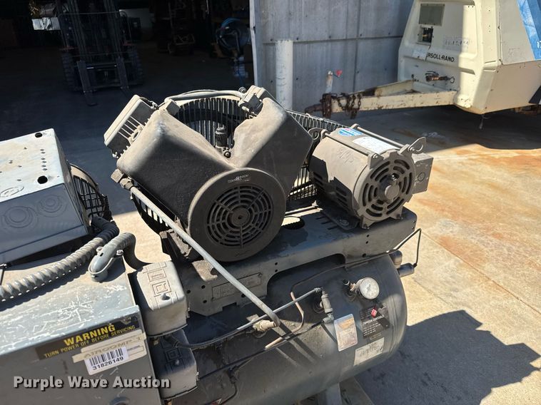 image for item DY0249 Johnson Controls Pure Flow AD-030-3C2 air compressor