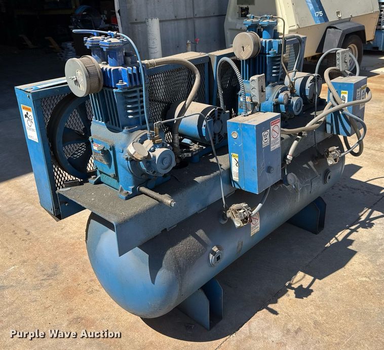 image for item DY0250 Quincy 216 air compressor