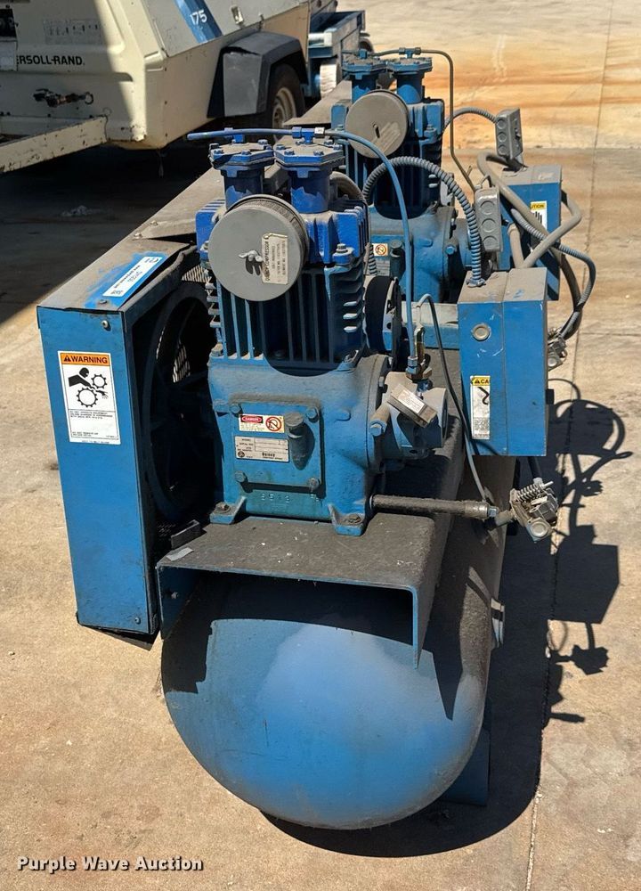 image for item DY0250 Quincy 216 air compressor
